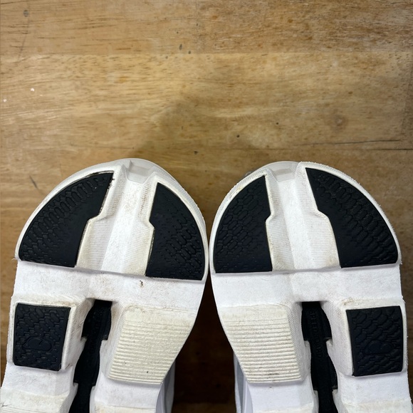 On Cloud CloudMonster REFLECTIVE Womens Size 8.5 Running Shoes Sneakers White - Picture 9 of 12